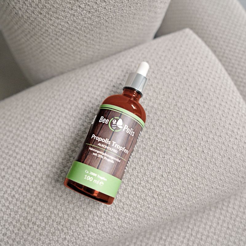 Preview: BeePolis Propolis Tropfen 100ml liegend